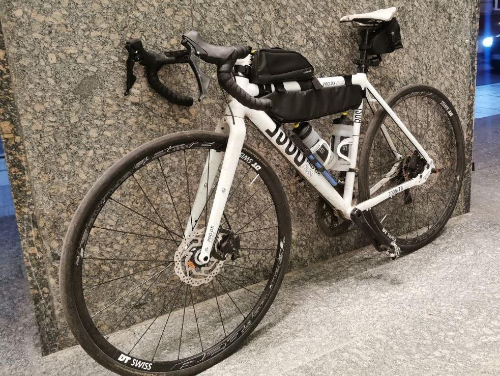 26. Rose pro dx cross. 